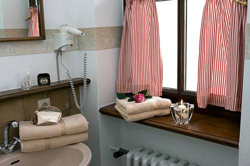 Imagen de la habitación del Hotel Landhotel Büker. Foto 3