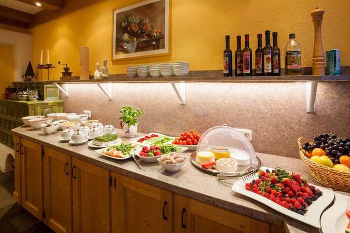 Imagen del bar/restaurante del Hotel Landhotel Föhrenhof Ellmau. Foto 2