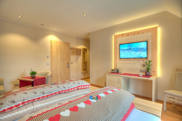 Imagen de la habitación del Hotel Landhotel Goldenes Kreuz. Foto 18