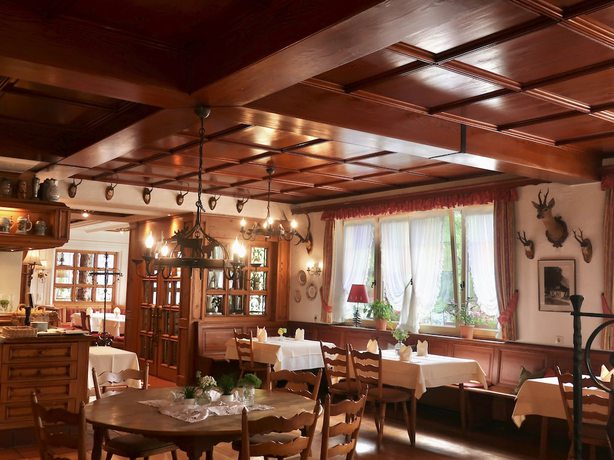 Imagen del bar/restaurante del Hotel Landhotel Hirschen. Foto 13