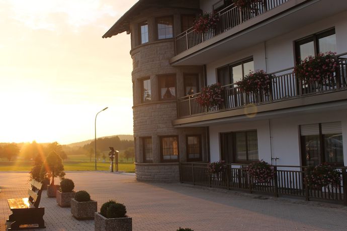 Imagen de los exteriores del Hotel Landhotel Kastanienhof. Foto 13