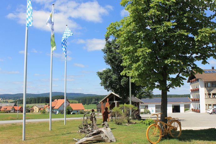 Imagen de los exteriores del Hotel Landhotel Kastanienhof. Foto 14