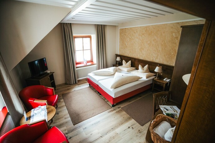 Imagen de la habitación del Hotel Landhotel Lindenhof. Foto 18
