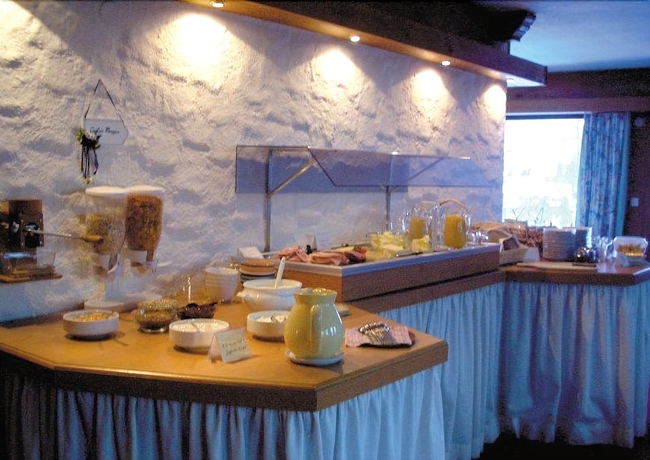 Imagen del bar/restaurante del Hotel Landhotel Oberdeisenhof. Foto 3