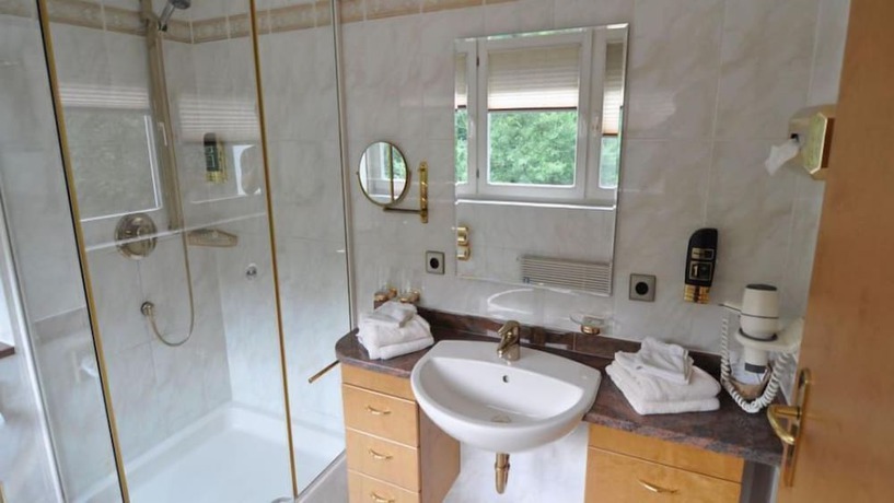 Imagen de la habitación del Hotel Landhotel Pfrondorfer M&uuml;hle. Foto 8