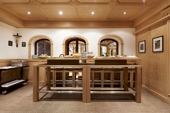 Imagen del bar/restaurante del Hotel Landhotel Post - Adults Only. Foto 7