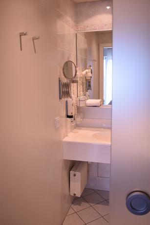 Imagen de la habitación del Hotel Landhotel Rügheim. Foto 9