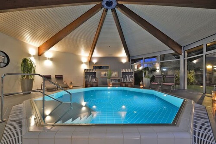 Imagen de la piscina del Hotel Landhotel Schnuck. Foto 17