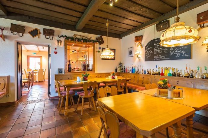 Imagen del bar/restaurante del Hotel Landhotel Sportalm. Foto 6