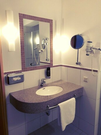 Imagen de la habitación del Hotel Landhotel Stegersbach. Foto 13