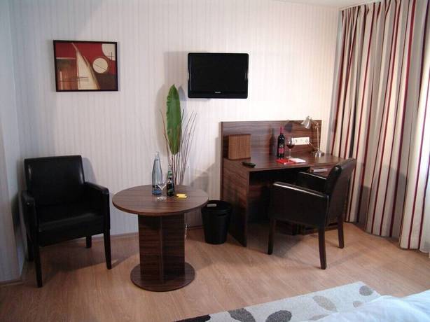 Imagen de la habitación del Hotel Landhotel Wolfschlugen. Foto 3
