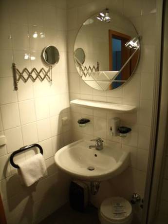 Imagen de la habitación del Hotel Landhotel Zum Niestetal. Foto 5