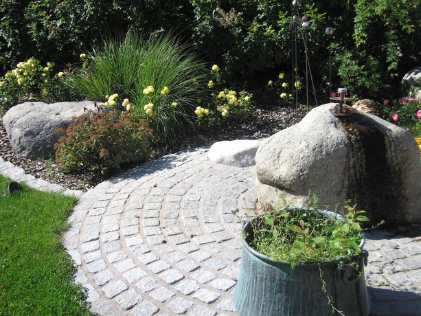 Imagen de los exteriores del Hotel Landhotel Zur Linde. Foto 17