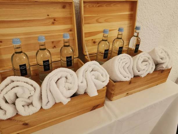 Imagen de la piscina del Hotel Landidyll Weidenbr&uuml;ck. Foto 20