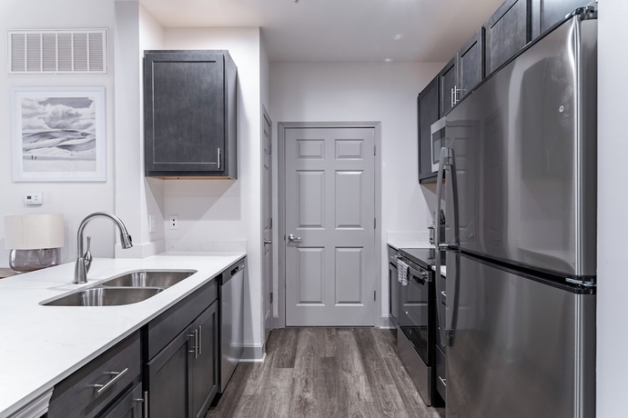 Imagen de la habitación del Hotel Landing Apartments Near University Of Cincinnati. Foto 14
