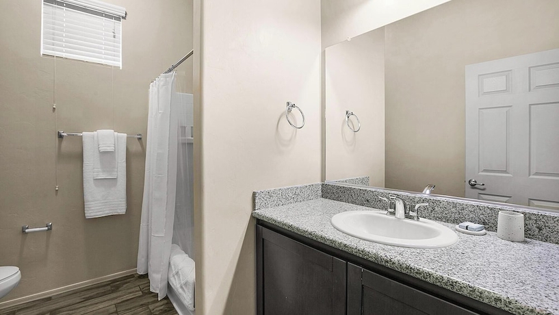 Imagen de la habitación del Hotel Landing Furnished Apartments near THSP. Foto 15