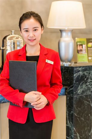 Imagen de los interiores del Hotel Landison Plaza Ningbo. Foto 7