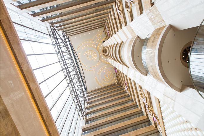 Imagen de los interiores del Hotel Landison Plaza Ningbo. Foto 8
