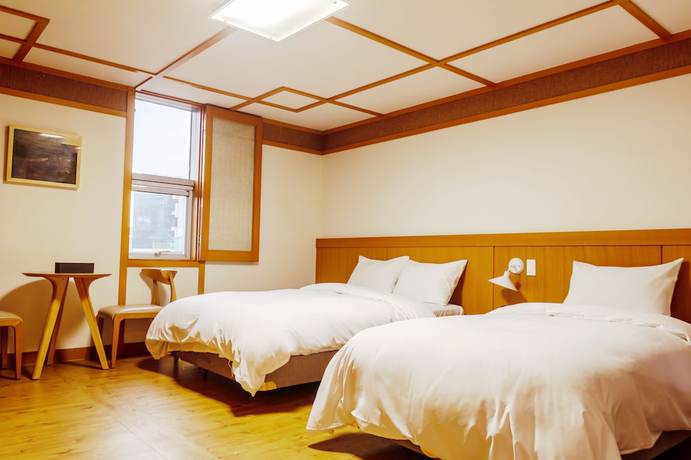 Imagen de la habitación del Hotel Landl City. Foto 3
