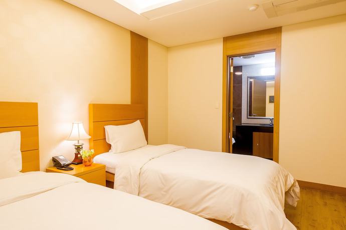 Imagen de la habitación del Hotel Landl City. Foto 7