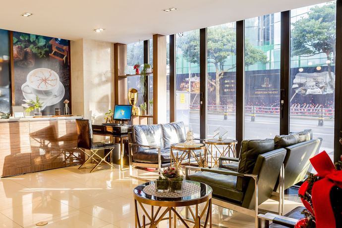 Imagen de los interiores del Hotel Landl City. Foto 15