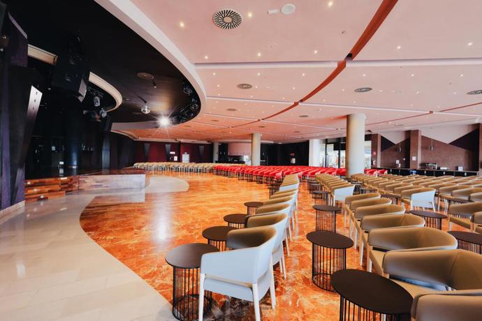 Imagen de los interiores del Hotel Landmar Costa los Gigantes Family Resort. Foto 9