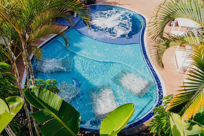 Imagen de la piscina del Hotel Landmar Playa La Arena. Foto 13