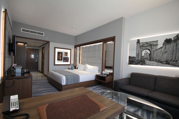 Imagen de la habitación del Hotel Landmark Amman and Conference Center. Foto 7