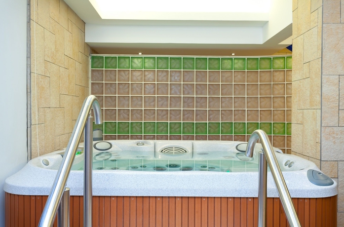 Imagen de la piscina del Hotel Landmark Amman and Conference Center. Foto 15