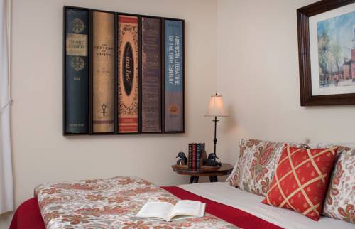 Imagen de la habitación del Hotel Landmark Inn. Foto 3