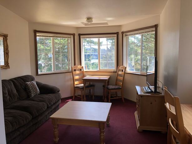 Imagen de la habitación del Hotel Landmark Inn. Foto 12