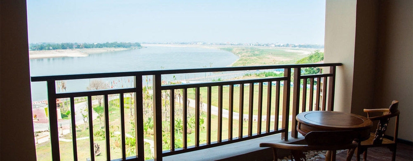 Imagen de la habitación del Hotel Landmark Mekong Riverside. Foto 2