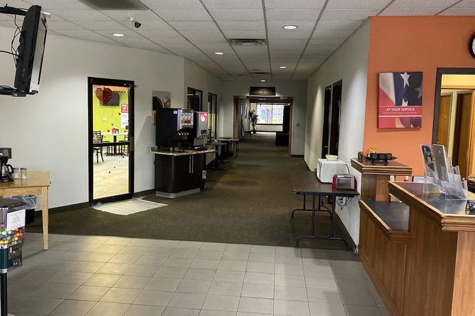 Imagen de los interiores del Hotel Landmark, New Llano. Foto 15