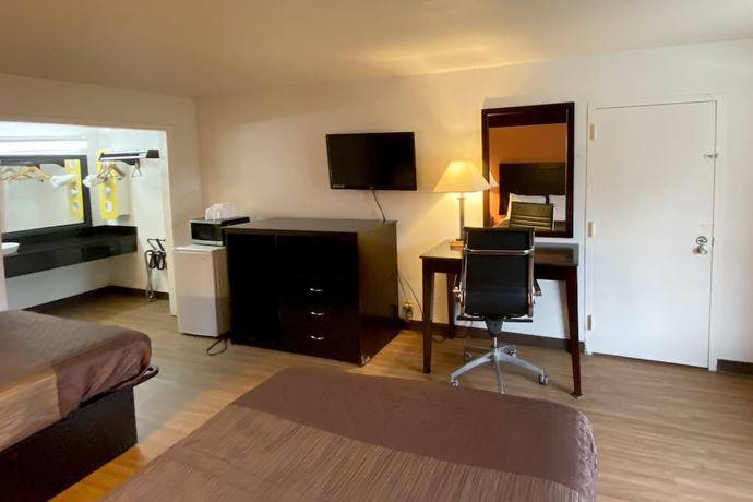 Imagen de la habitación del Hotel Landmark, New Llano. Foto 7