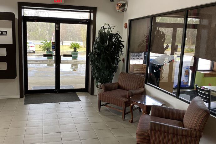 Imagen de los interiores del Hotel Landmark, New Llano. Foto 18