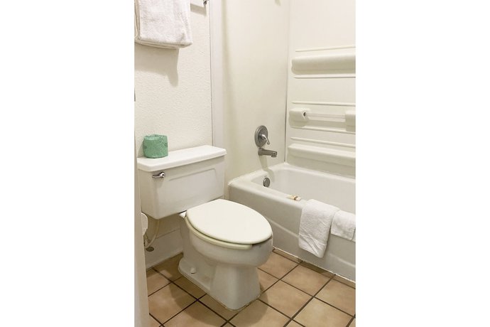 Imagen de la habitación del Hotel Landmark, New Llano. Foto 12