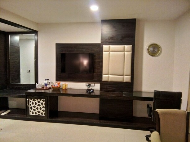 Imagen de la habitación del Hotel Landmark, Raipur. Foto 15