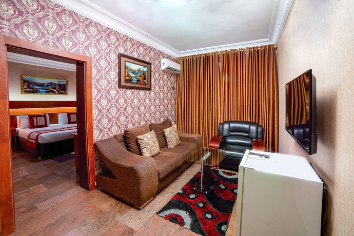Imagen de la habitación del Hotel Landmark, Rumukalagbo. Foto 5