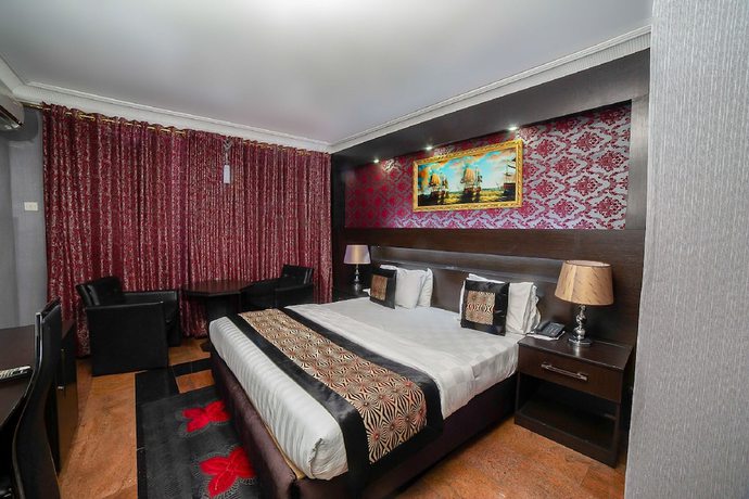 Imagen de la habitación del Hotel Landmark, Rumukalagbo. Foto 7