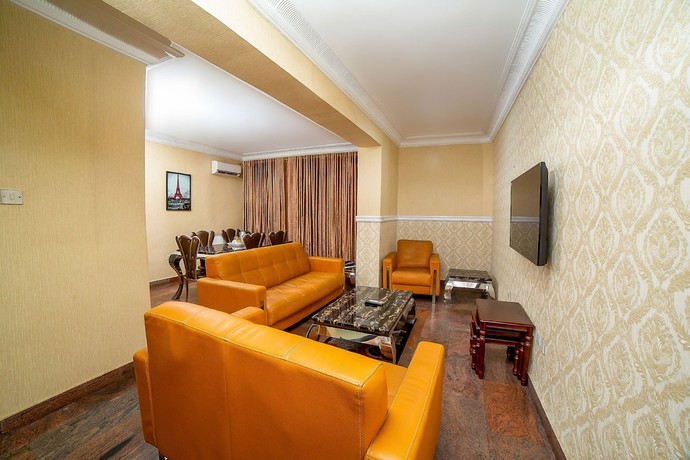 Imagen de la habitación del Hotel Landmark, Rumukalagbo. Foto 12