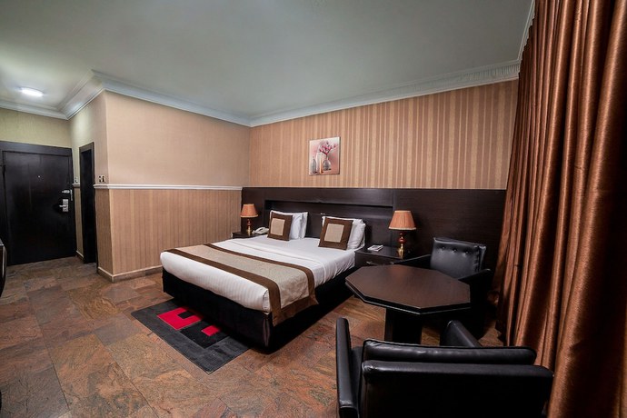 Imagen de la habitación del Hotel Landmark, Rumukalagbo. Foto 13