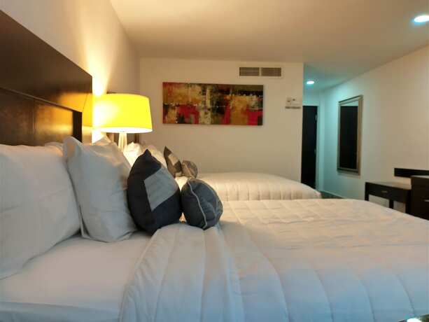 Imagen de la habitación del Hotel Landmark Suites, Los Mochis. Foto 19