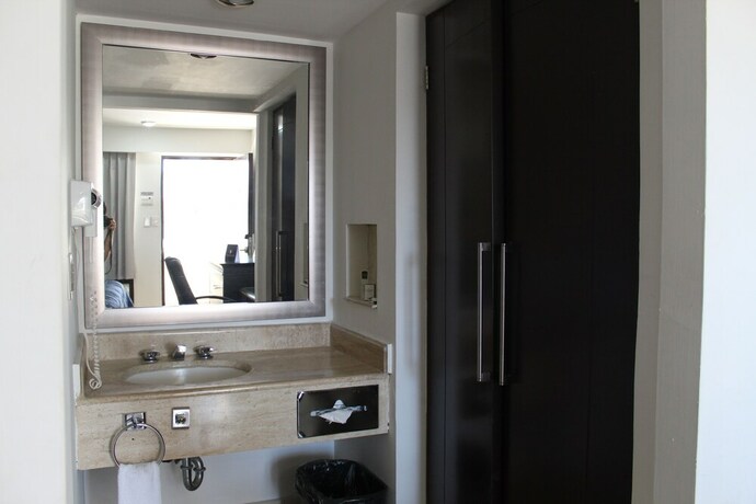 Imagen general del Hotel Landmark Suites, Los Mochis. Foto 16