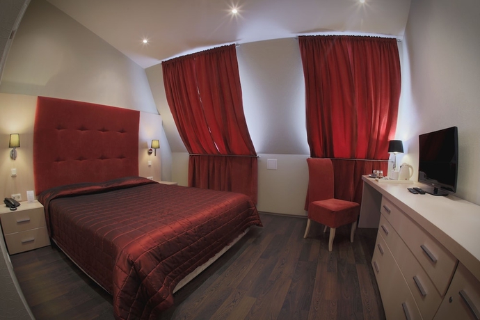 Imagen de la habitación del Hotel Landorff. Foto 8