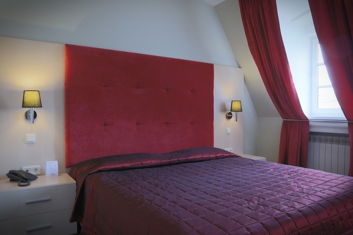 Imagen de la habitación del Hotel Landorff. Foto 11