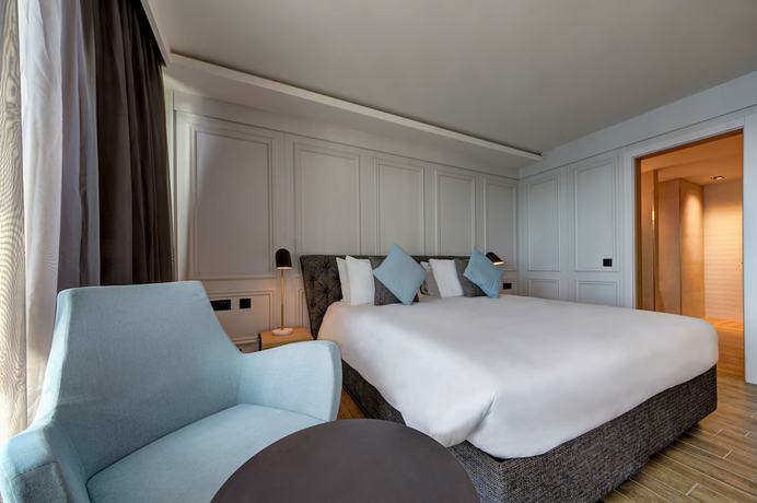 Imagen de la habitación del Hotel Land's End Boutique. Foto 6