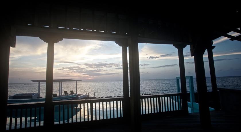 Imagen de los exteriores del Hotel Lands End. Foto 5