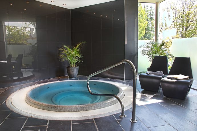 Imagen de la piscina del Hotel Lanes. Foto 20