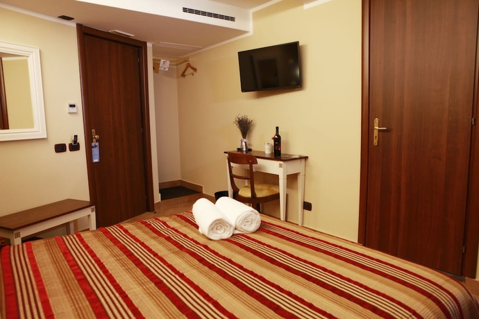 Imagen de la habitación del Hotel Lanfipe Palace. Foto 2