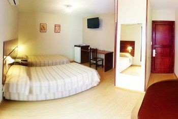 Imagen de la habitación del Hotel Lang Palace. Foto 5